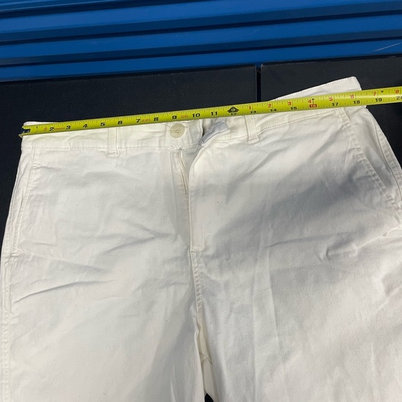 Saks Fifth Avenue Cream Shorts - Picture 4 of 8